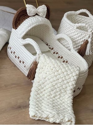 Berçinho cesto moisés de crochê/kit higiene/enxoval