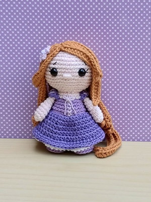 Rapunzel ( enrolados) amigurumi ** pronta entrega