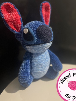 Stitch amigurumi com linha de pelúcia