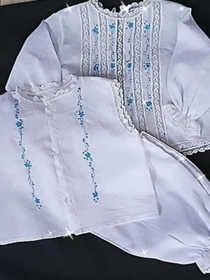 Conjunto pagão bordado em cambraia