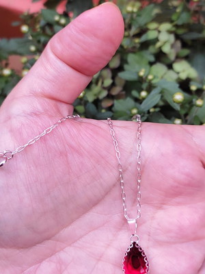 Colar cartier e pingente gota vermelha banhado a prata