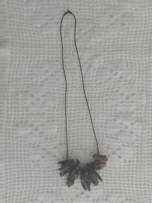 Gargantilha cordão com coco
