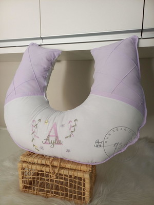 Almofada amamentação personalizada lilás borboletas