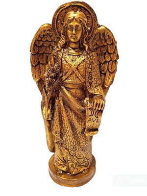 Imagem de anjo são gabriel em gesso