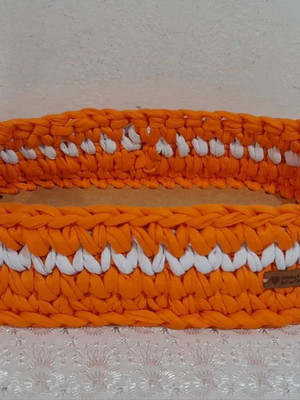 Cesto em crochê laranja/branco
