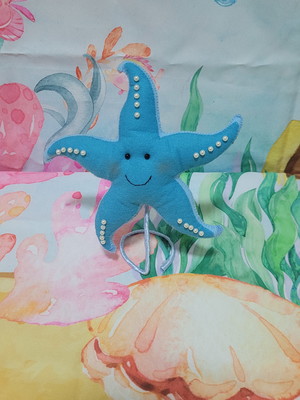 Personagens em feltro fundo do mar