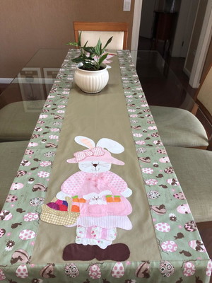Trilho de mesa páscoa