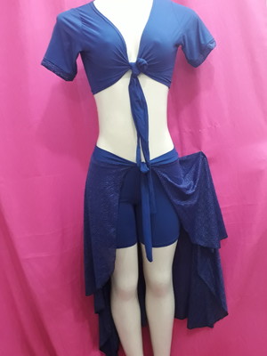 Conjunto saia assimétrica e bolero