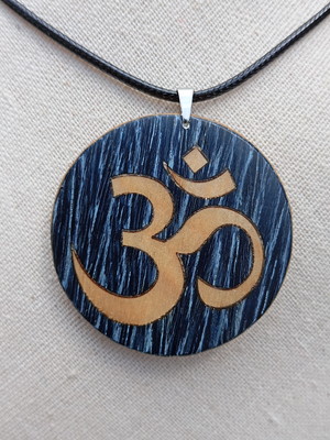 Colar om 02