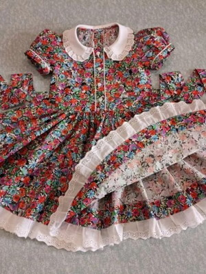 Vestido junino caipira floral adulto e infantil