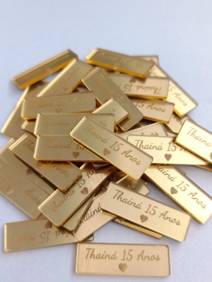 10 tags 3x1cm em acrílico dourado, prata ou rosê