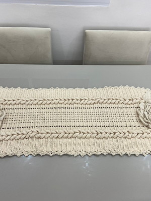 Caminho de mesa de crochê