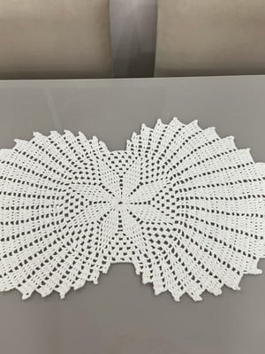 Caminho de mesa de crochê