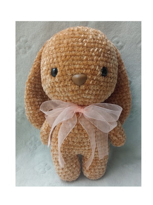 Coelhinho orelhudo fofinho de amigurumi, à pronta entrega