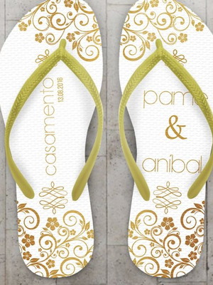 Chinelo dourado casamento personalizado