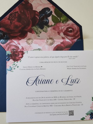 Convite casamento forrado azul escuro com marsala