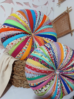 Almofada redonda em patchwork 2 unidades