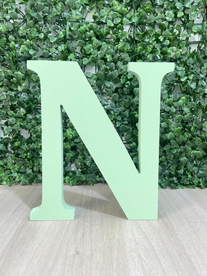 Letra decorativa mdf 18 cm altura pintada nome bebe noiva
