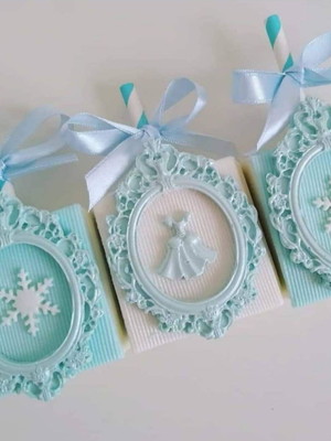 Brownie decorado frozen