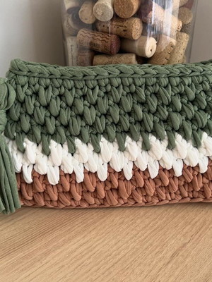 Clutch/ carteira crochê em fio de malha