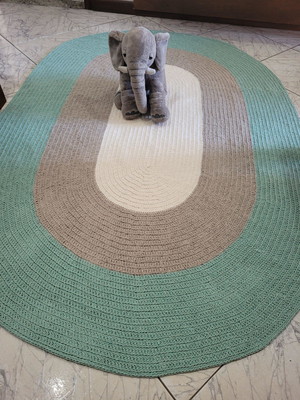 Tapete oval 1,80cmx1,20cm(offwhite,areia,verde médio)