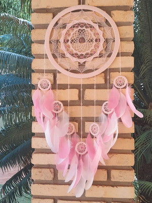 Filtro dos sonhos rosa bebê cascata
