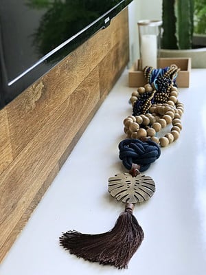Colar decorativo de mesa /costela de adão.
