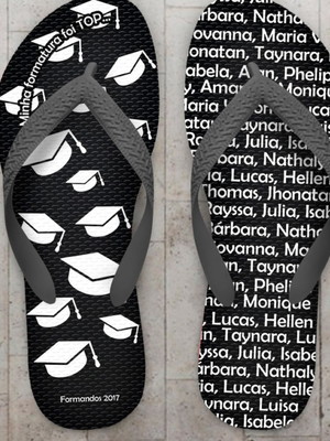 Chinelo personalizado formatura com capelos