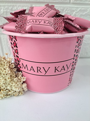 1 balde com 100 balas marykay