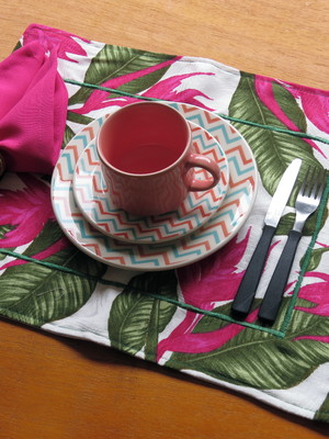 Jogo americano dupla face 44x33 jacquard bordado flores rosa