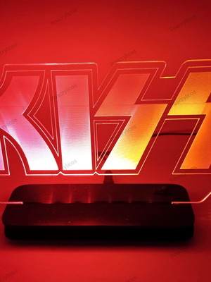 Abajur luminária de mesa em acrílico banda kiss -presente