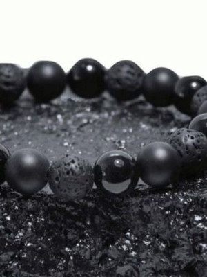 Pulseira de pedras vulcânicas com onix fosco e brilho