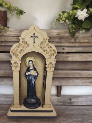 Imagem santa luisa de marilla resina e capela oratorio escul