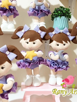 Centro de mesa boneca com lua e estrela