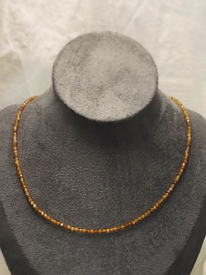 Choker fino de safira amarela