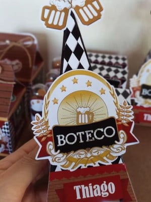 Caixa pirâmide - boteco