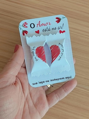 Card com 2 balas dia dos namorados
