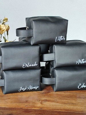 Necessaire m personalizada com alça