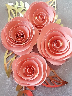 Kit com 4 flores espiral perfeitas para topo de bolo