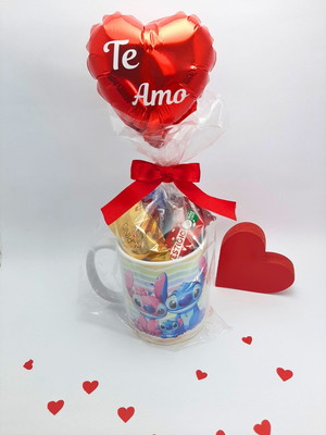 Caneca porcelana com bombons dia dos namorados