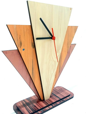 Relógio triplo triangulo