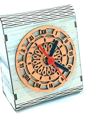 Relógio de mesa madeira
