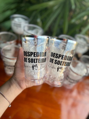 Copos para despedida de solteira com borda metalizada