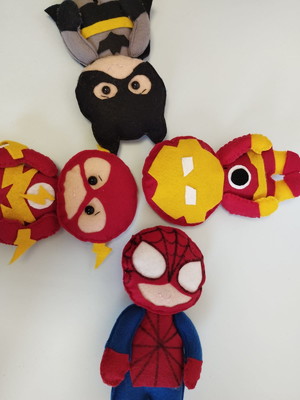 Super heróis em feltro