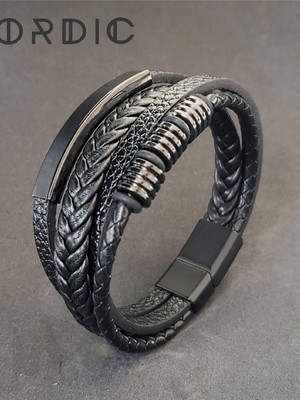 Pulseira em couro tiras