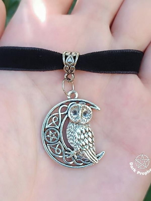 Choker gargantilha em veludo coruja na lua