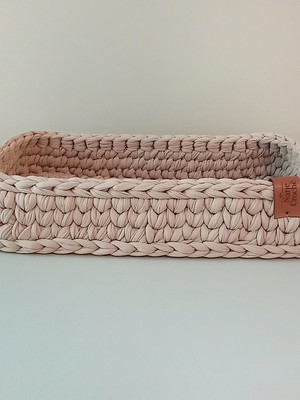 Bandeja 15 cm x 25 cm de crochê em fio de malha