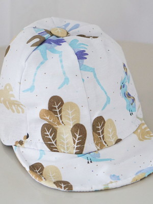 Boné bebê com aba flexível e elástico savana azul
