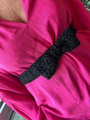 Cinto de renda guipir preto com laço de renda
