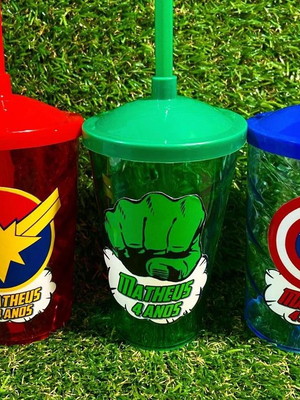 Copo com canudo vingadores personalizado 400ml
